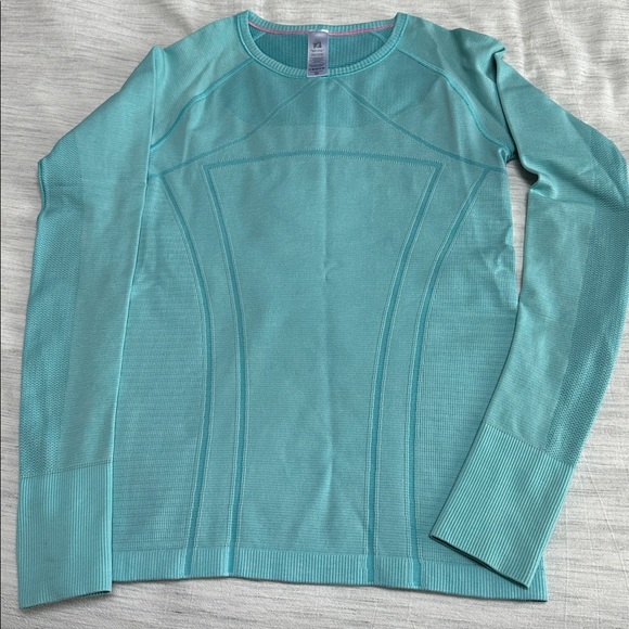 Ivivva by Lululemon Shirt Bundle - Picture 2 of 8